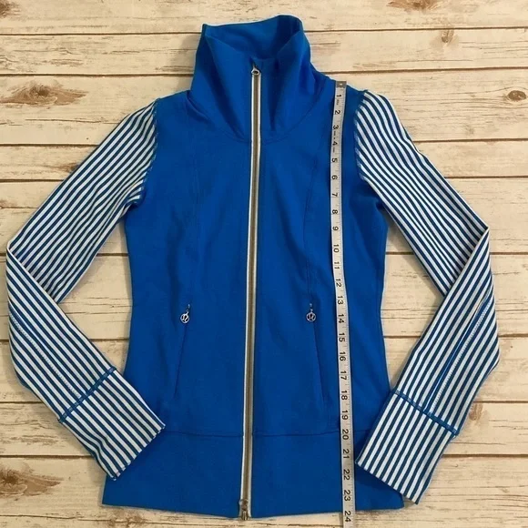 Lululemon Athletica Daily Yoga Jacket Beaming Blue Size 2 - Picture 5 of 13